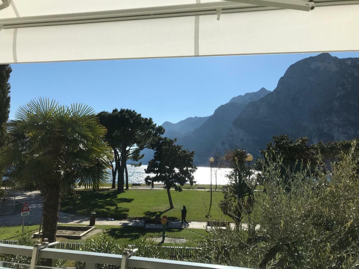 Appartement Lago Blu Riva del Garda Eksteriør bilde